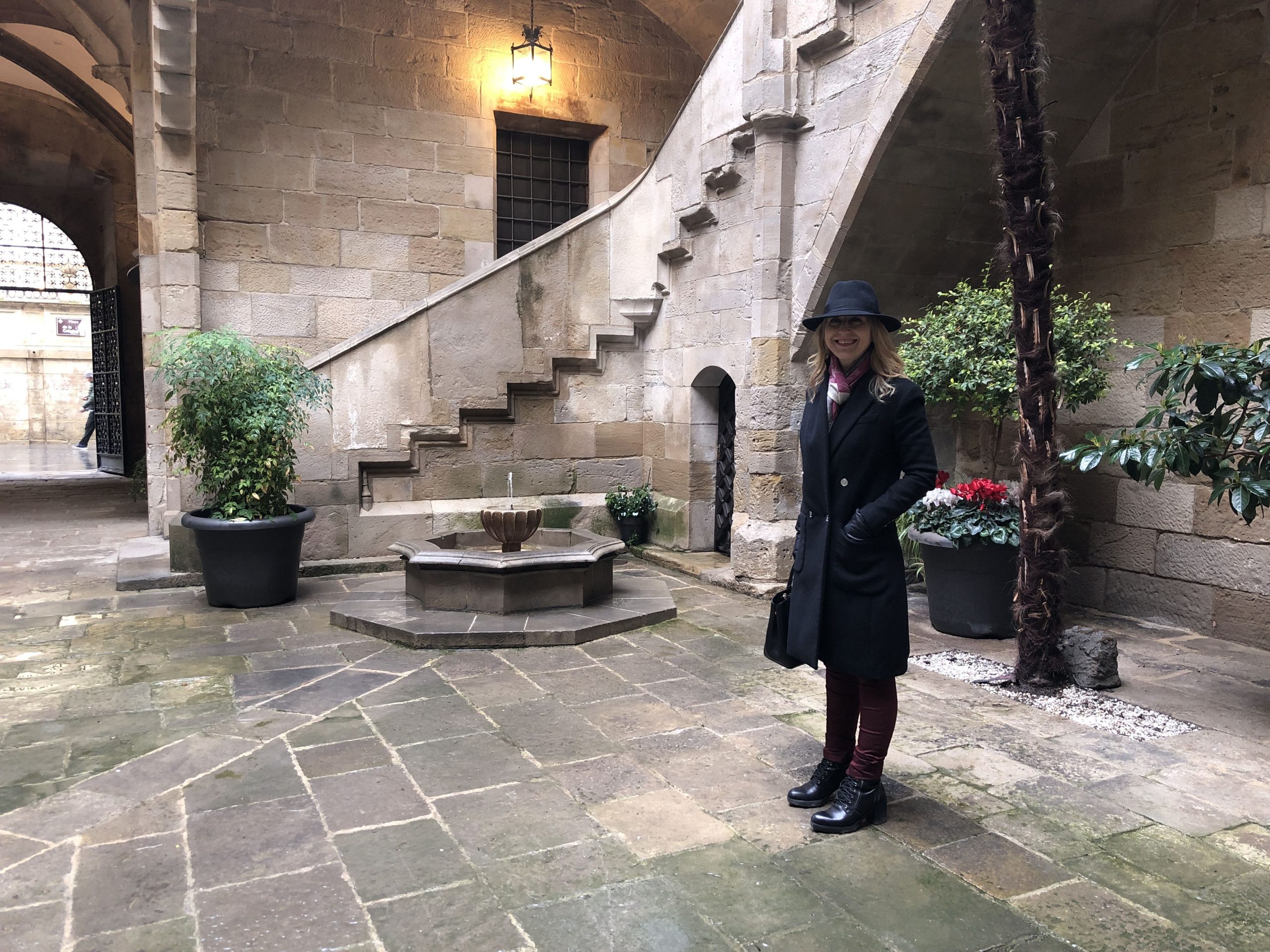 Entrevista a Mireia González Antó al pati de l'IEI